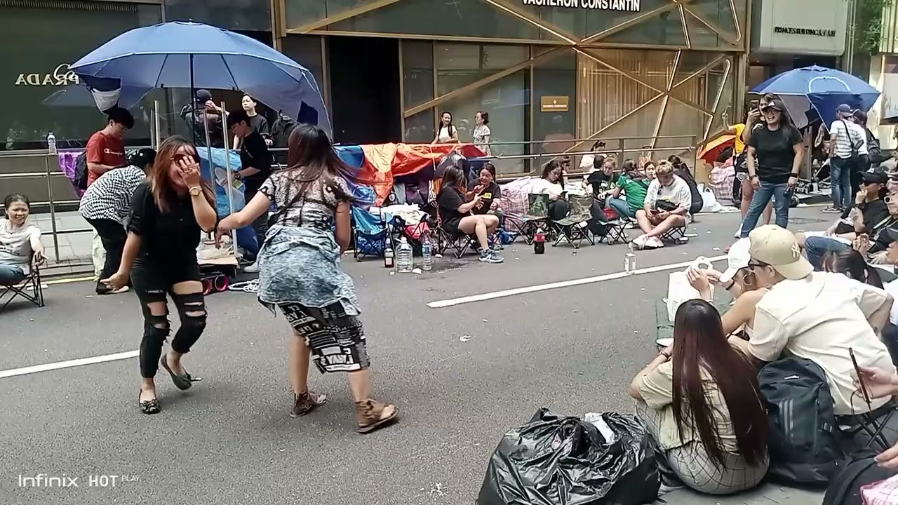 WALKING AT THE STREET @hongkong