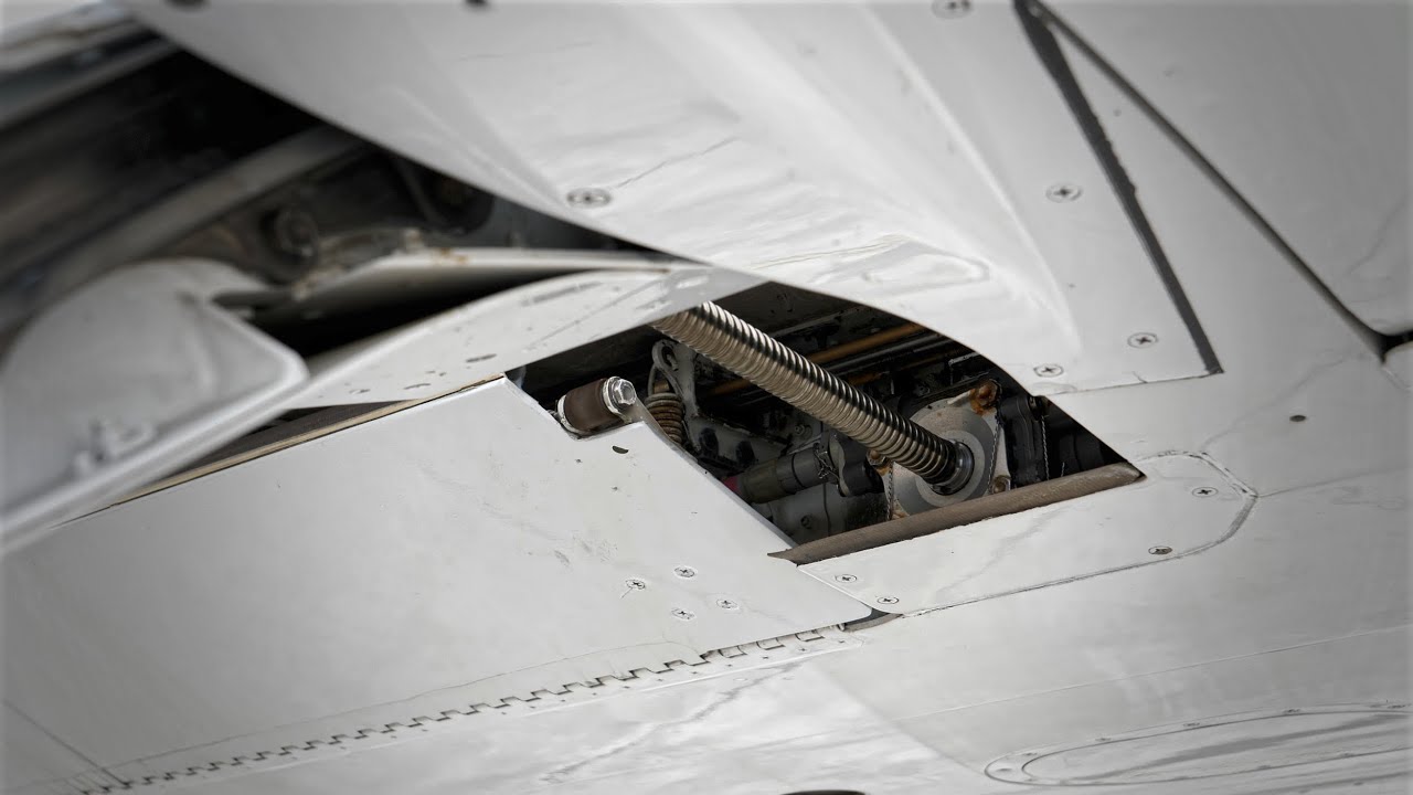 Embraer 145 Extending Flaps To 45 Degrees