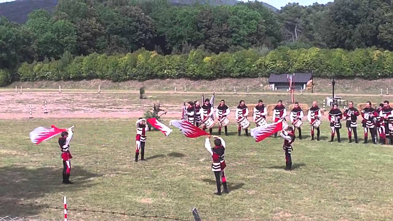 squadra a 4 piccoli sbandieratori Carbium Calvi Dell'Umbria