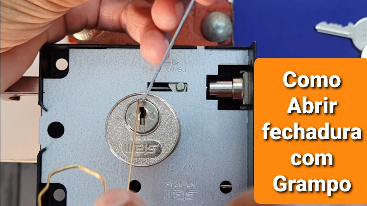 ✅🔑 Como Abrir Fechadura de Sobrepôr Stam com Grampo de Cabelo -  @CURSO DE CHAVEIRO H M - Locksmith