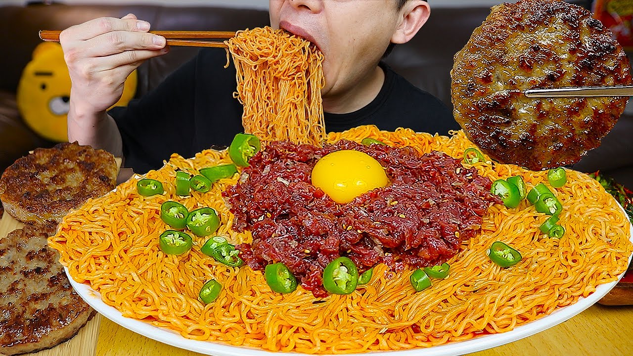 ASMR MUKBANGㅣBeef tartare With Spicy Noodles & Tteok galbi & Cucumber KimchiㅣEATING SHOW