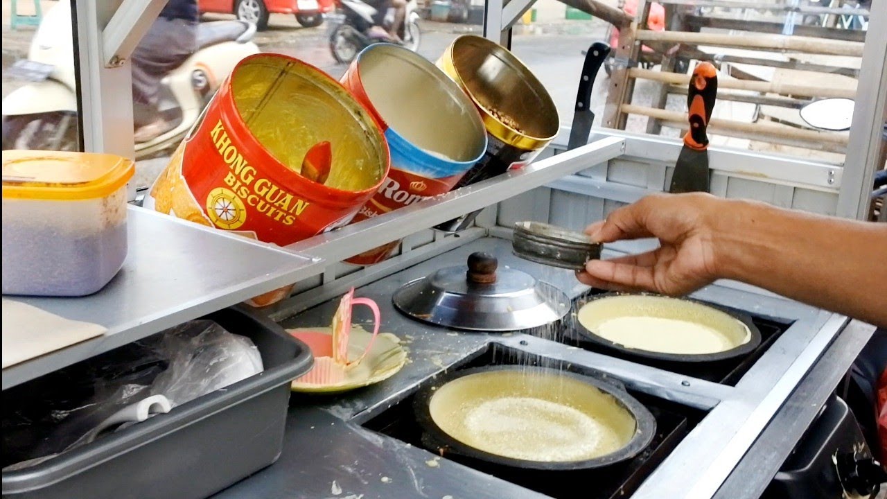 MARTABAK RP 5000!! LARIS MANIS, INDONESIAN STREET FOOD #126