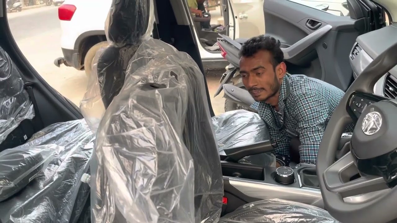 7d or Floor lamination 😅| Tata Nexon