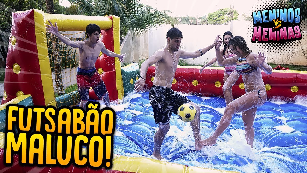 MENINOS VS MENINAS: FUTSABÃO GIGANTE!! [ REZENDE EVIL ]