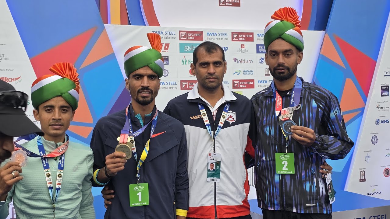 National Record Gulveer Singh GOLD in the 25K Men breaking his own record 1:12:06* #TSW25K