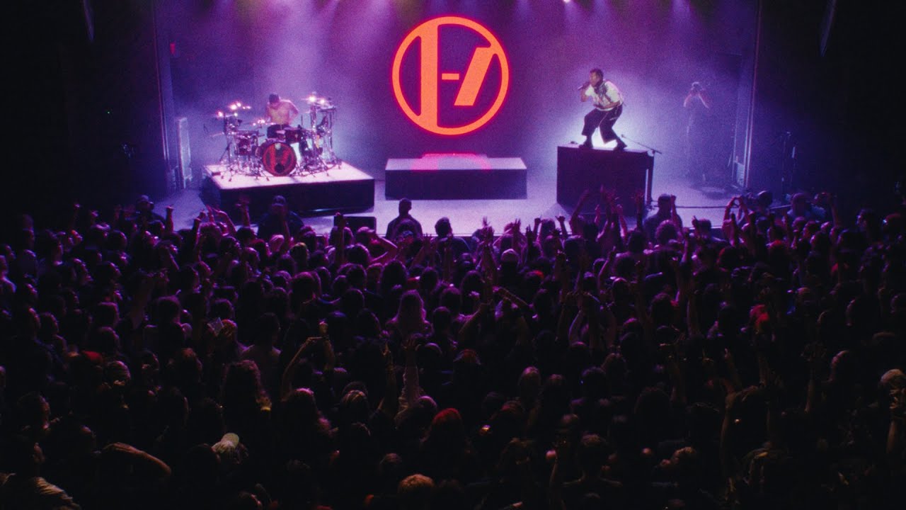 Twenty One Pilots - Downstairs (Live at The Bellwether)