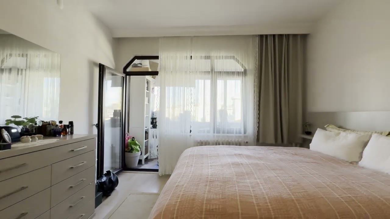 Seçil Akbaş - İstanbul Kadıköy Erenköy Işıklar1 Apt Satılık 3+1 Daire