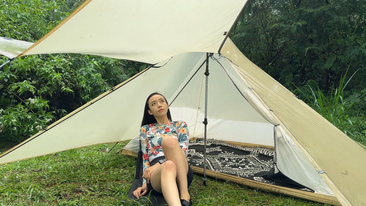 Girl Camping in the Rain 🌧🌧 Solo camping in Heavy Rain