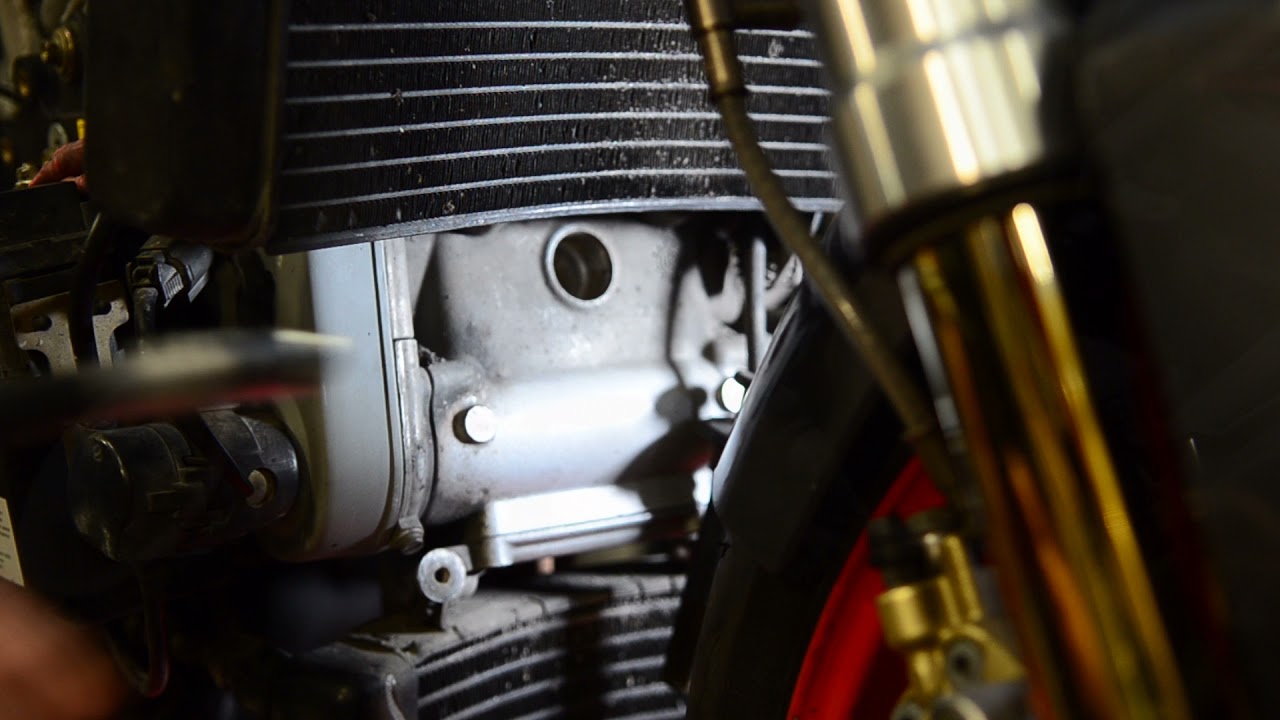 Desmo Fix: How to make the cylinder compression check for Ducati ST4S