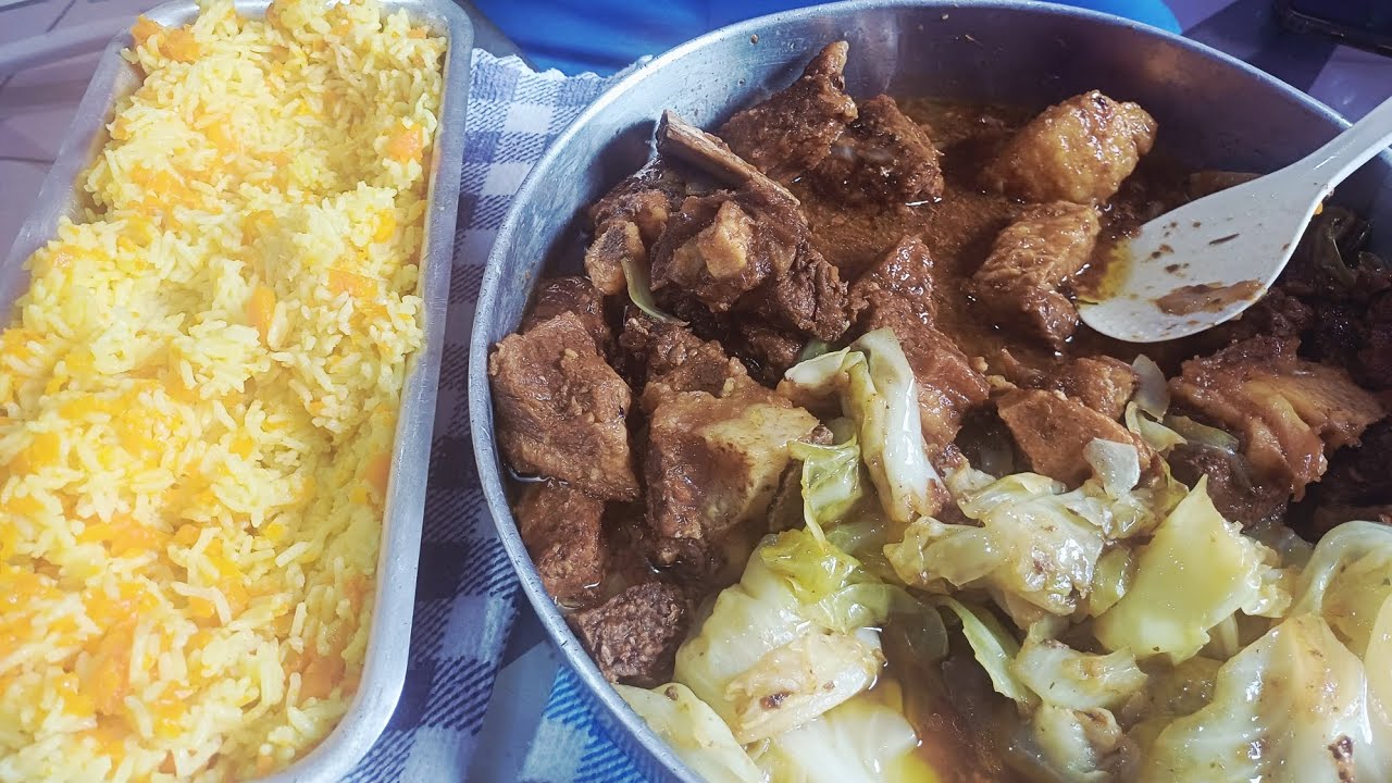 ALMOÇO DE HOJE CARNE DE PANELA COM REPOLHO E ARROZ COM CENOURA 