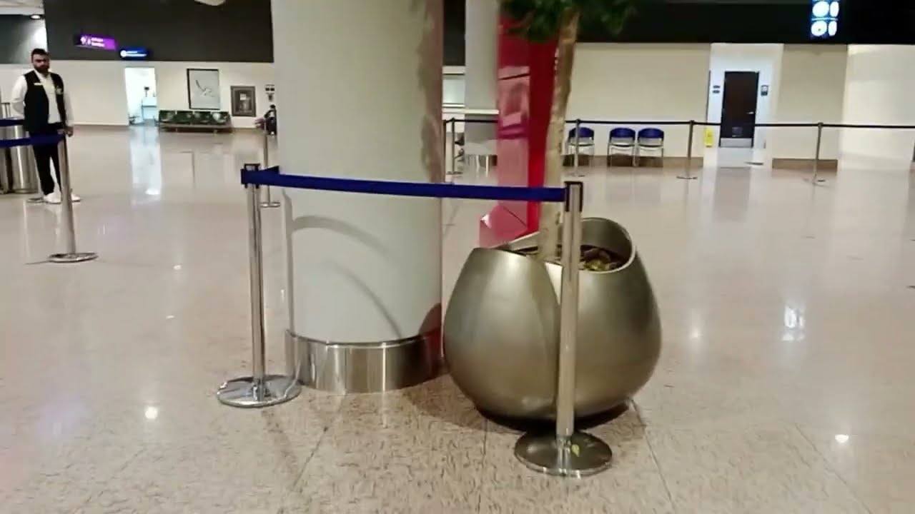 FLY DUBAI TERMINAL CHANGE TO EMIRATES TERMINAL I DUBAI TERMINAL 2 TO 1 BUS