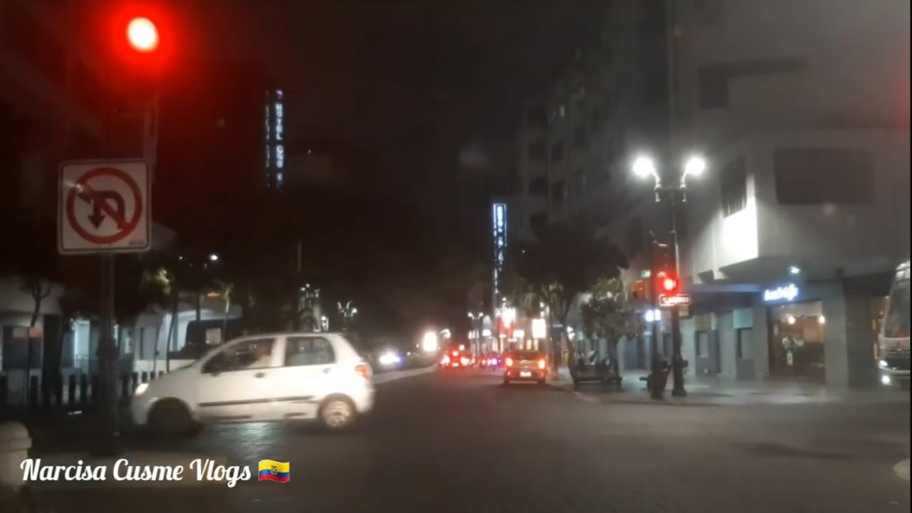 Es una hermosa noche para ir a comprar flores 💐🌻🥀