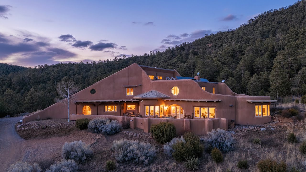 The Art of Adobe: A Tour of Santa Fe’s Most Intricate Mountain Estate