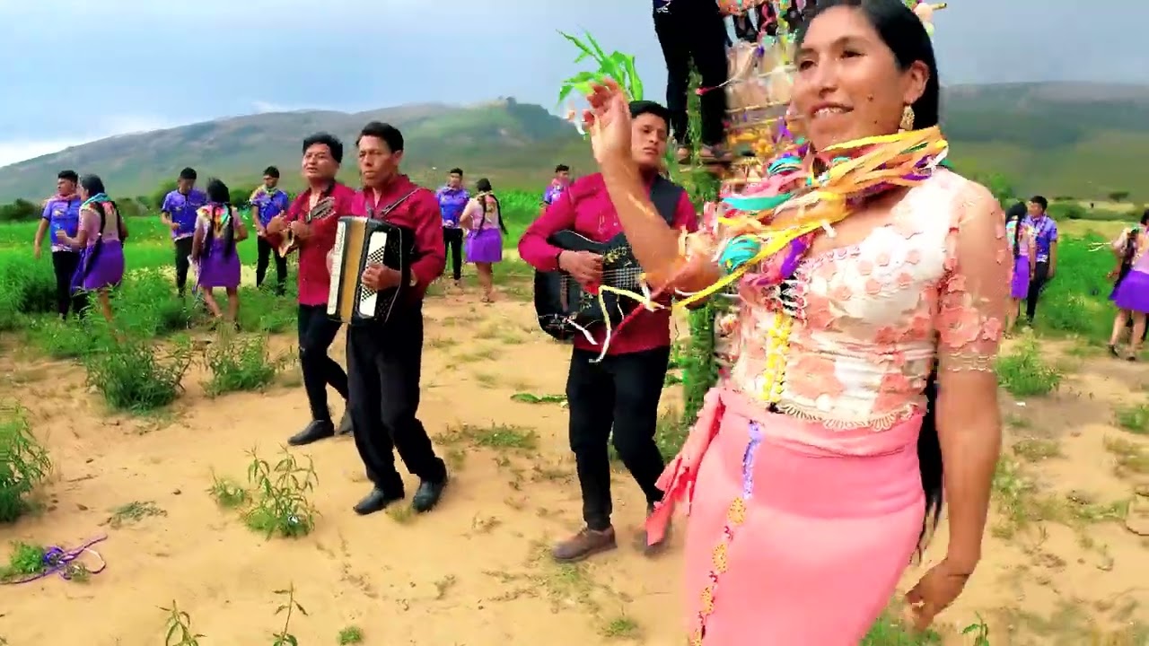 PATHY Y SU PANDILLA FLORCITAS Y SUS PICAFLORES (tema: Abogado) PRIMICIA 2025
