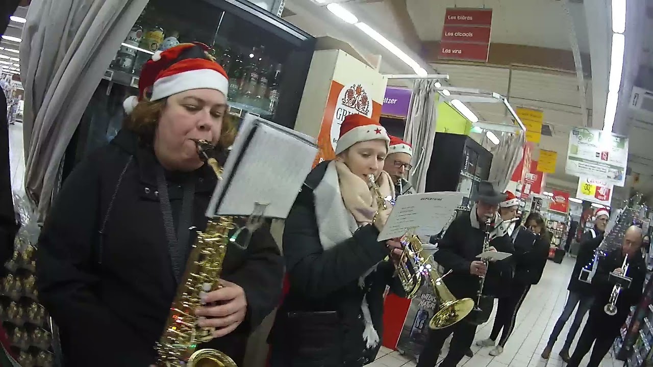 Petit Papa Noël fanfare st pierre de chandieu 12 2021