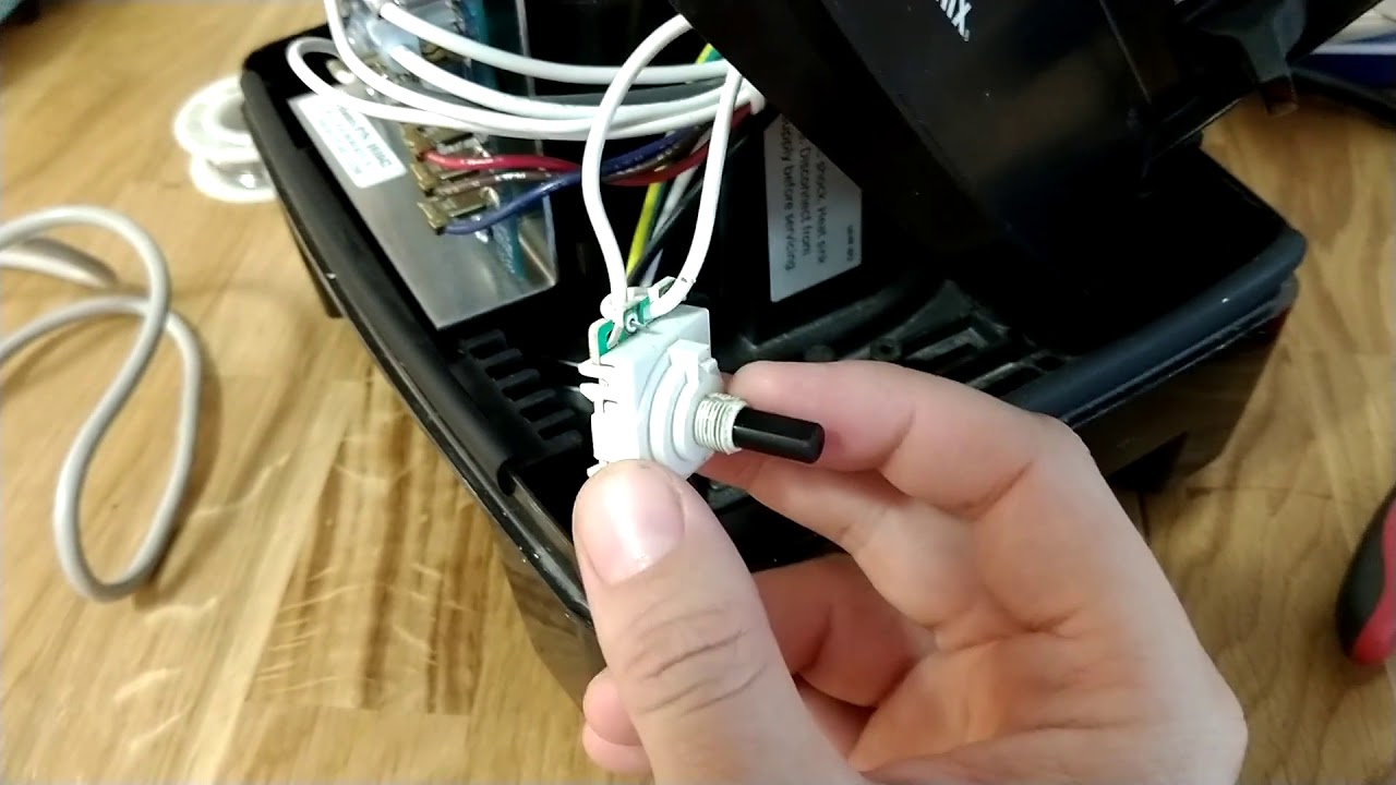 Fixing the speed control knob on a Vitamix 5200 blender