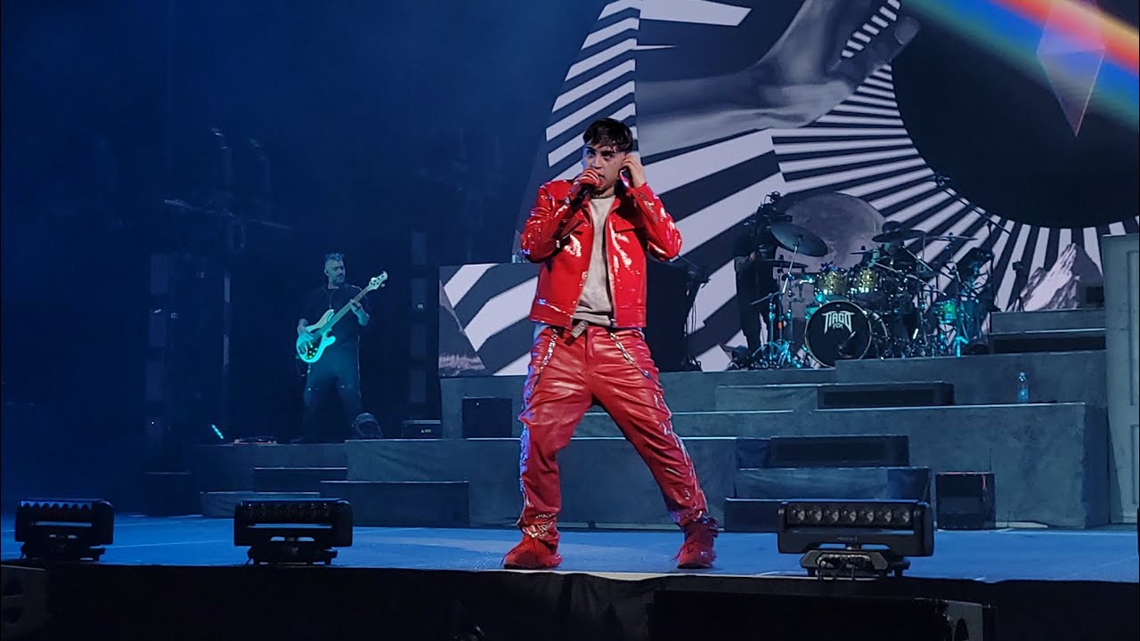 Tiago pzk -  Damelo En vivo  Movistar Arena