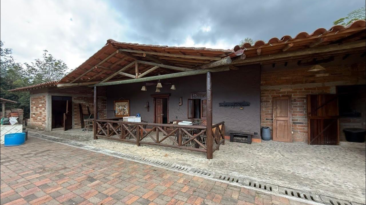 Increíble finca Caballista en Pontezuela con pesebreras y 36.000mts de lote 