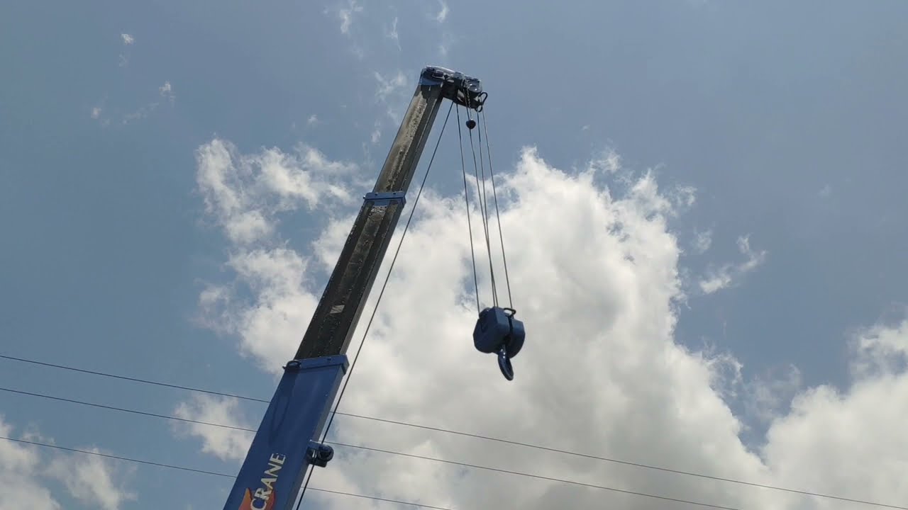 Isuzu Elf 4HG1 with Tadano  ZR263 Crane