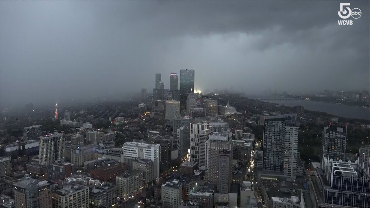 Timelapse shows severe thunderstorms move through Boston