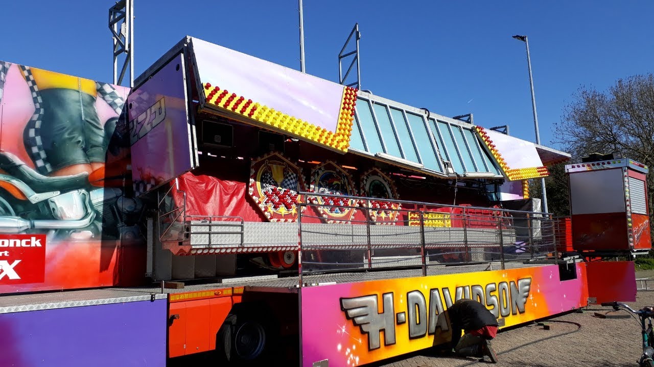 Opbouw Triple X (Vonck) kermis De Goorn 2019