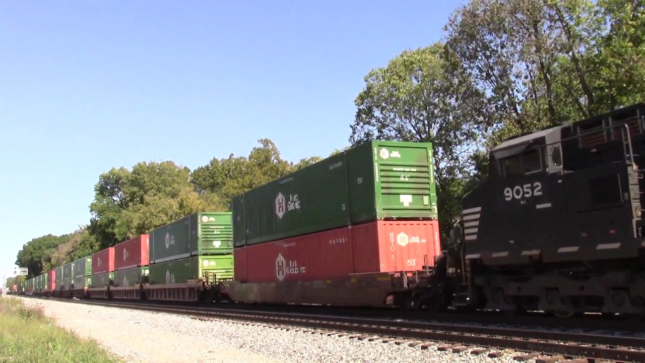NORFOLK SOUTHERN GE D9-44CW (C44-9W) Southbound Intermodal Container Train