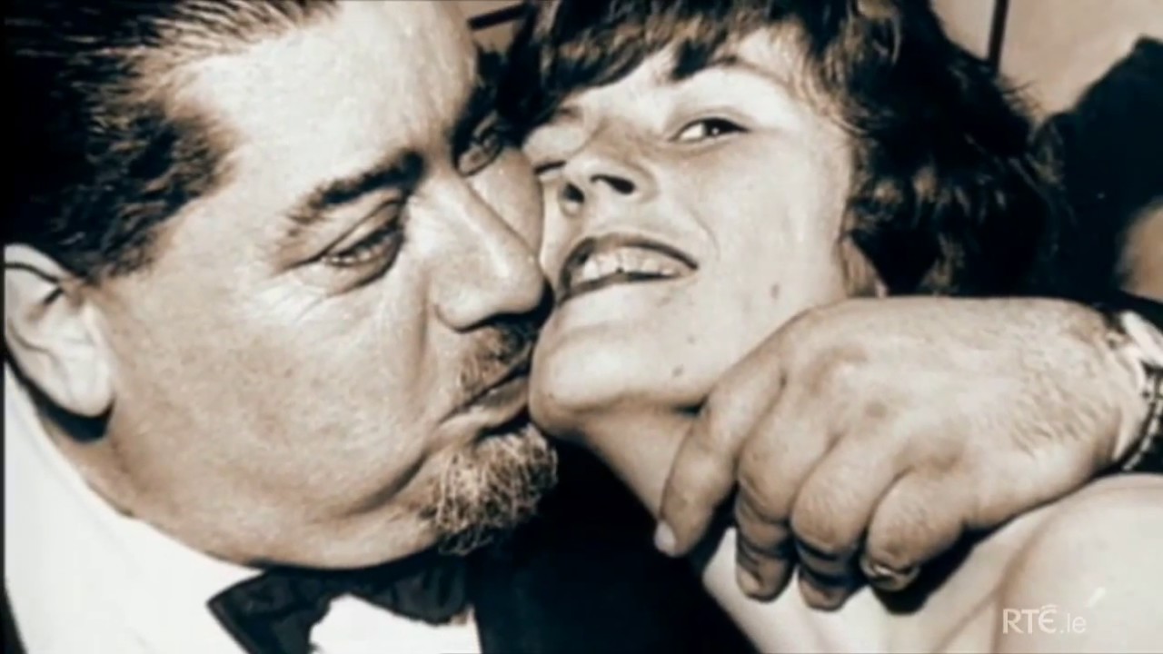 Scannal, bailitheoirí stampaí,caimiléir,Paul Singer, Stamp thieves, Garda police investigation, RTE