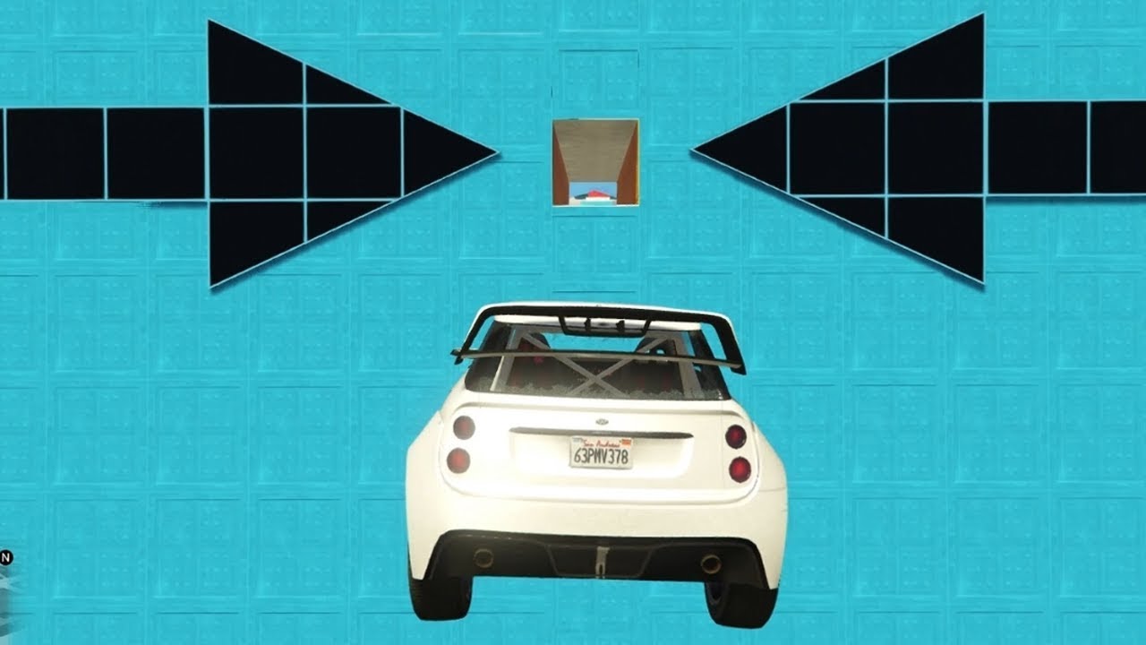 VOLLE SNELHEID DOOR EEN GAT IN DE MUUR! (GTA V Online Funny Races)