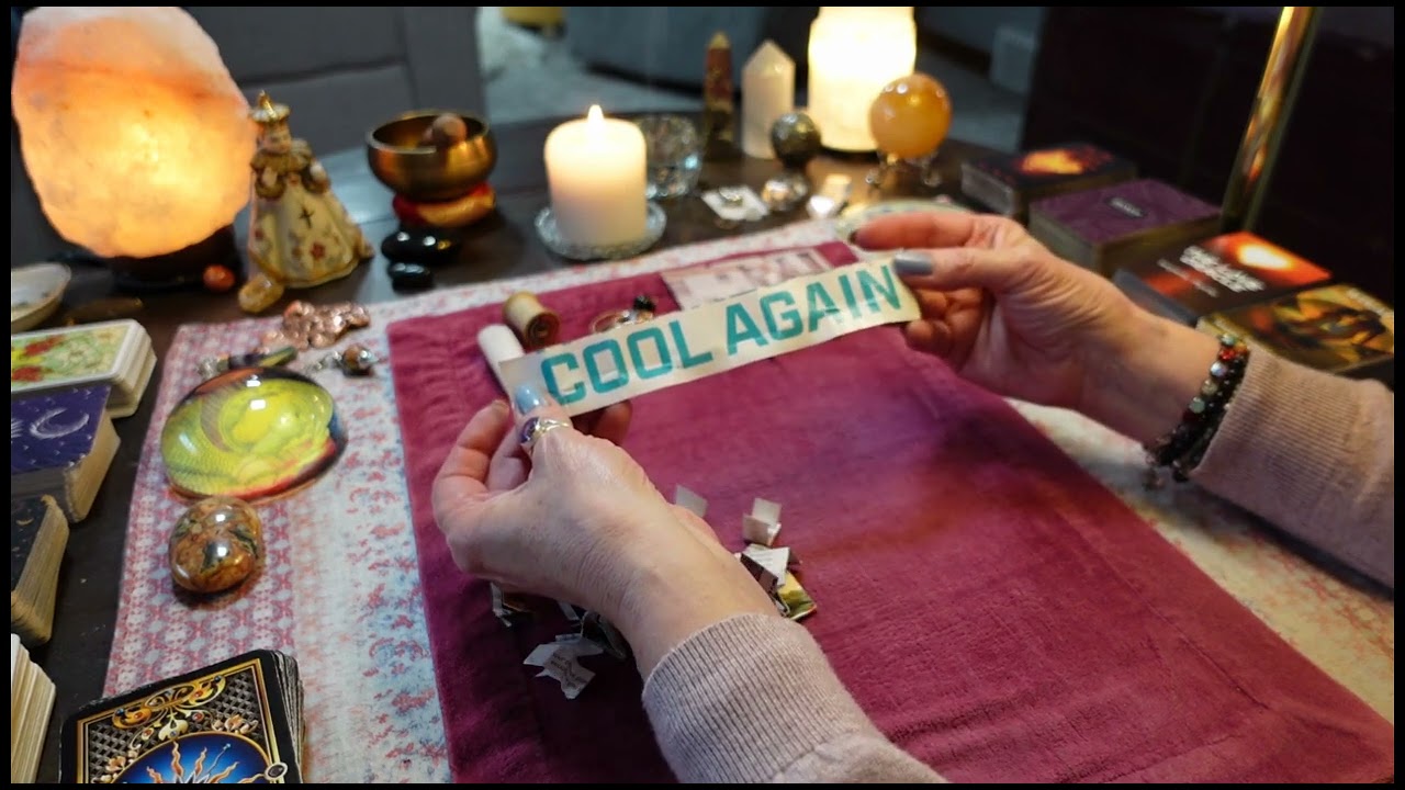 CANCER👑👀Your Energy Is Making People Act WIERD! Your Vibe Is Triggering!!  TAROT