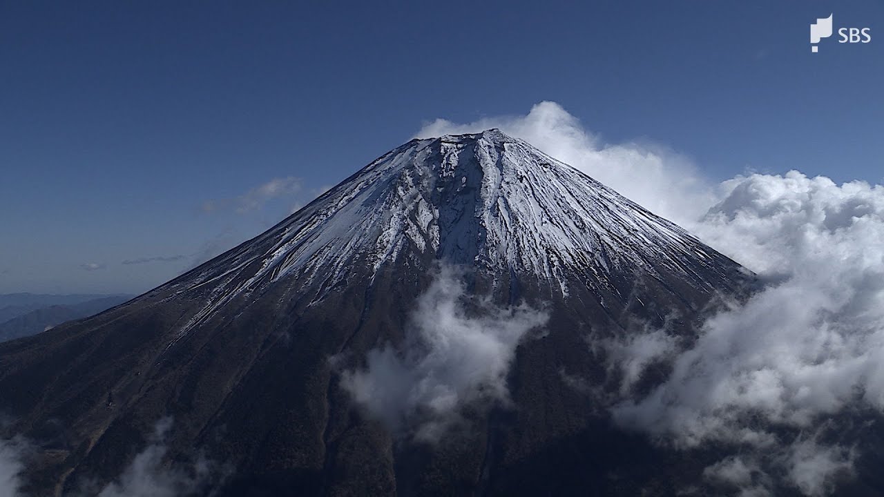 「非常に不届きもの」冬の富士山で相次ぐ無謀な登山による遭難 地元市長も怒り...人数も時間もかかる過酷な救助事情=静岡