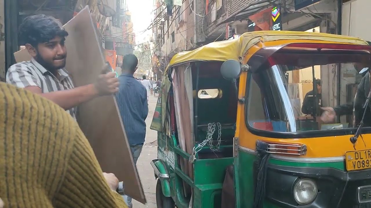 eRickshaw Ride Delhi | Paharganj