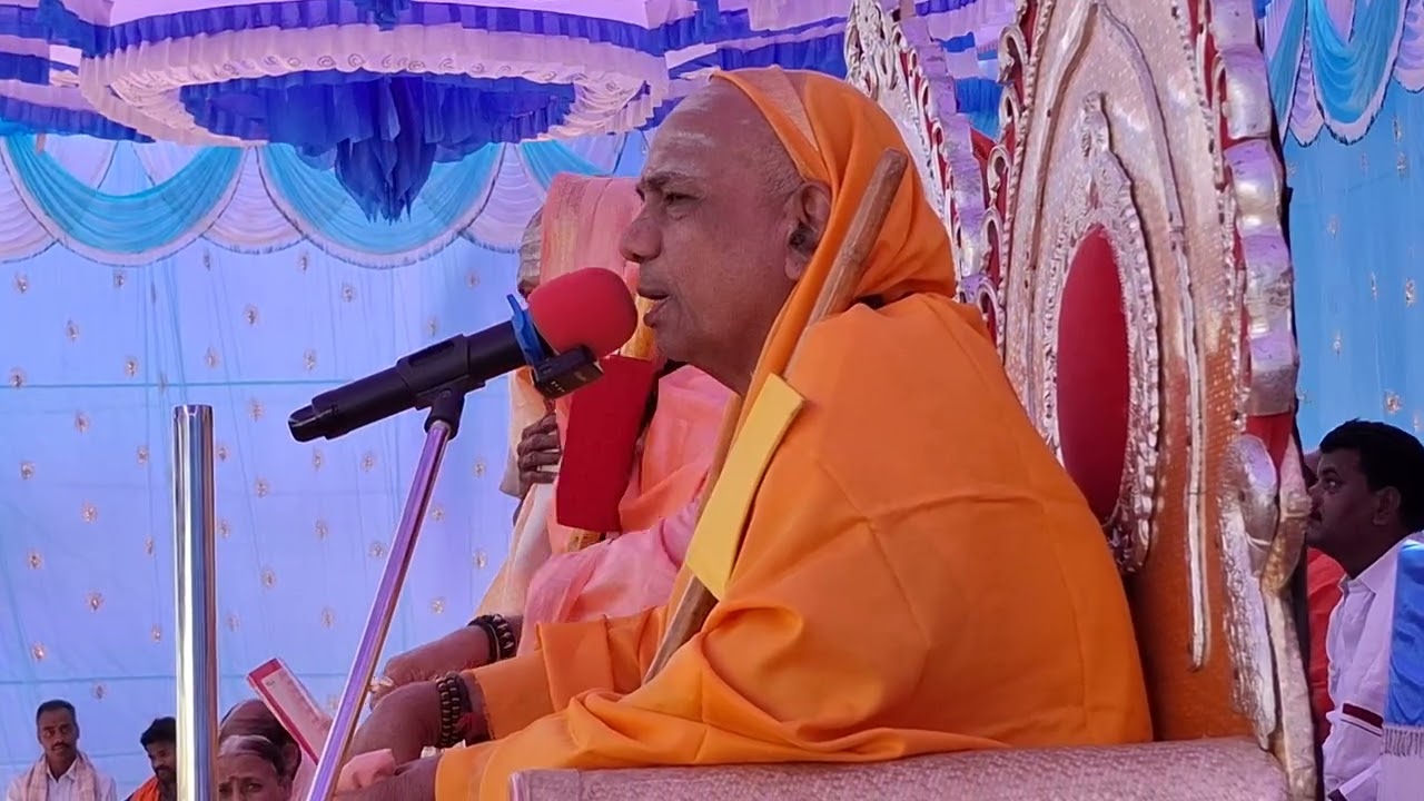 ಇಷ್ಟಲಿಂಗವಿಲ್ಲದ ವೀರಶೈವ ಲಿಂಗಾಯತರು ಪ್ರೇತಗಳಿದ್ದಂತೆ ಎಂದ ಕಾಶೀ ಜಗದ್ಗುರುಗಳು kashi Jagadgur Dindadalli Speech