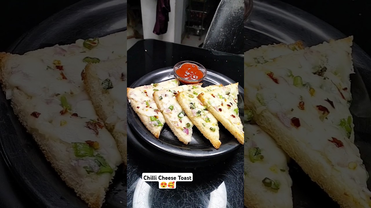 Chilli Cheese Toast 🥰 #chillicheesetoastrecipe #chillicheesetoast #shortsfeed #ytshortsindia #shorts