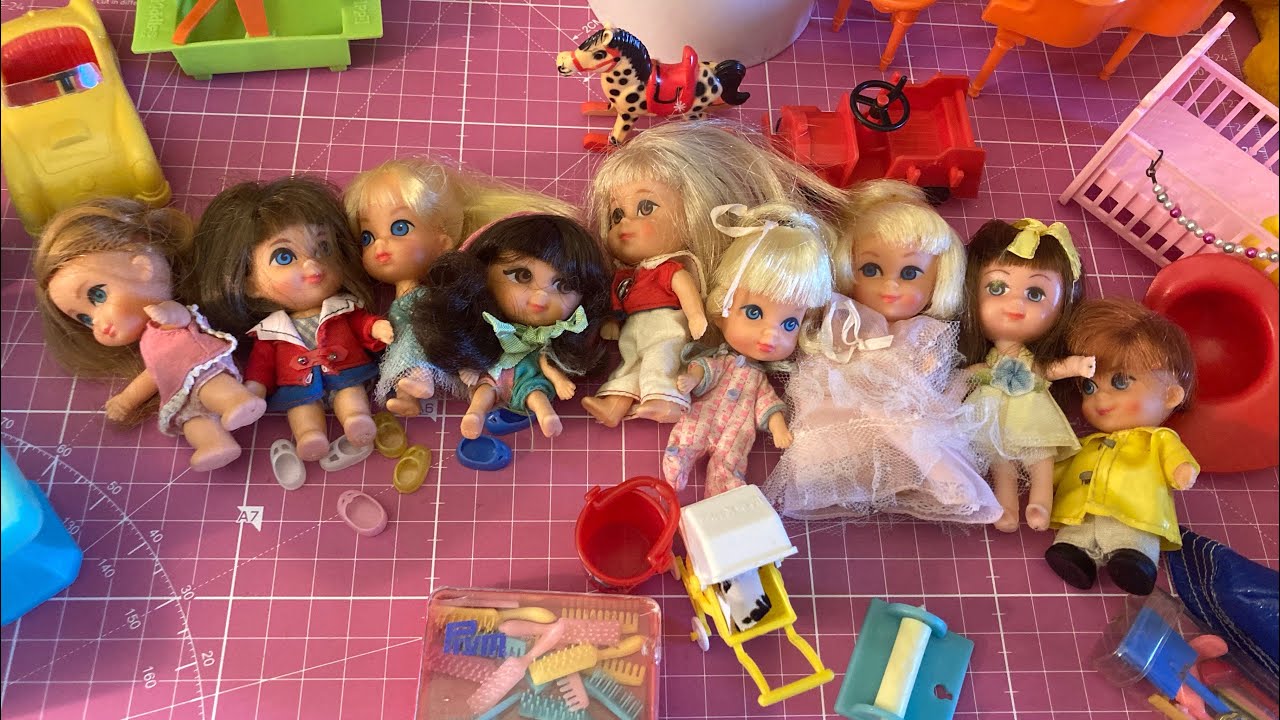 Liddle kiddles at the thrift?!?