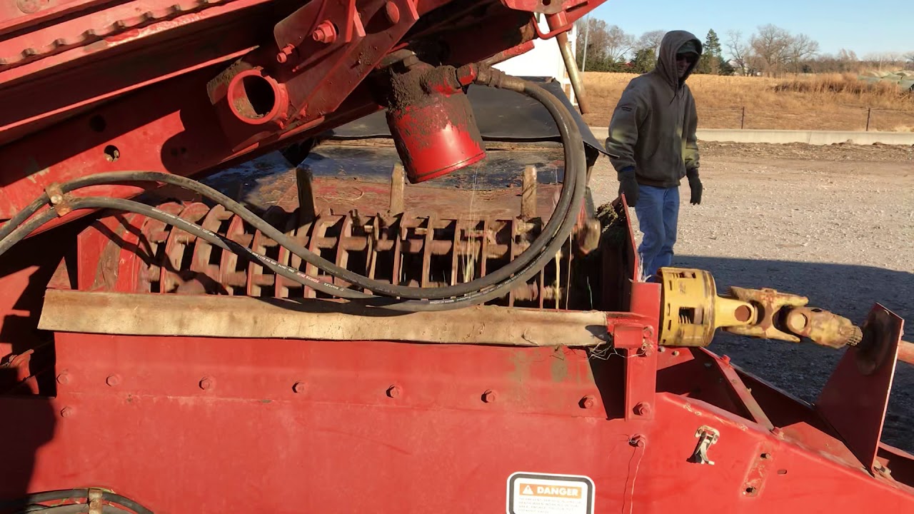 GH3816 Hesston BP25 Bale Processor selling on BigIron 12-30-2020