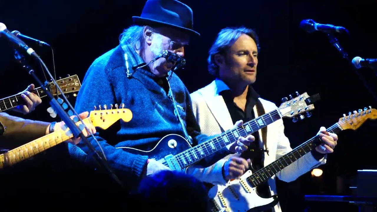 Neil Young & Stephen Stills ~For What It's Worth ~ Light Up the Blues for Autism Charity concert