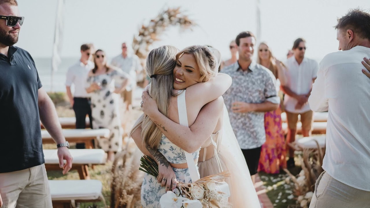 T & M’s Wedding at Villa Atas Ombak, Bali
