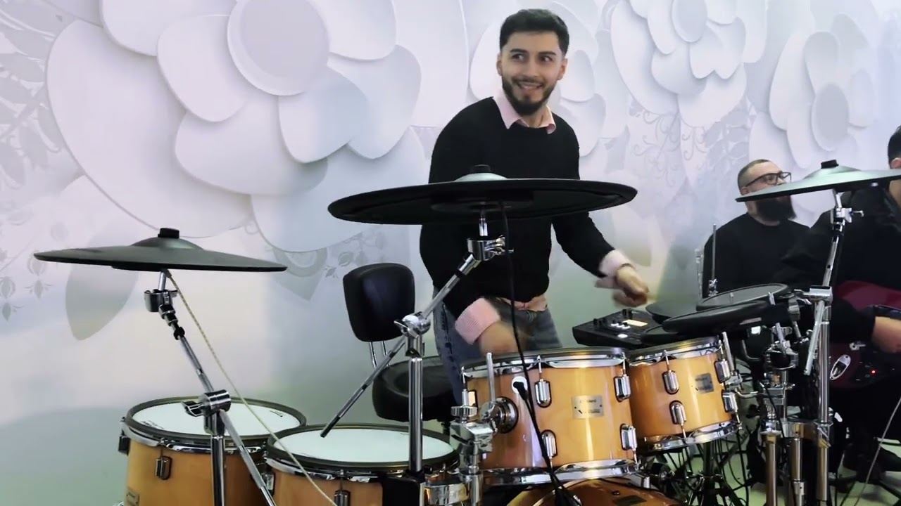 ELMAS BEND & DZELO TALLAVA 2026 Live