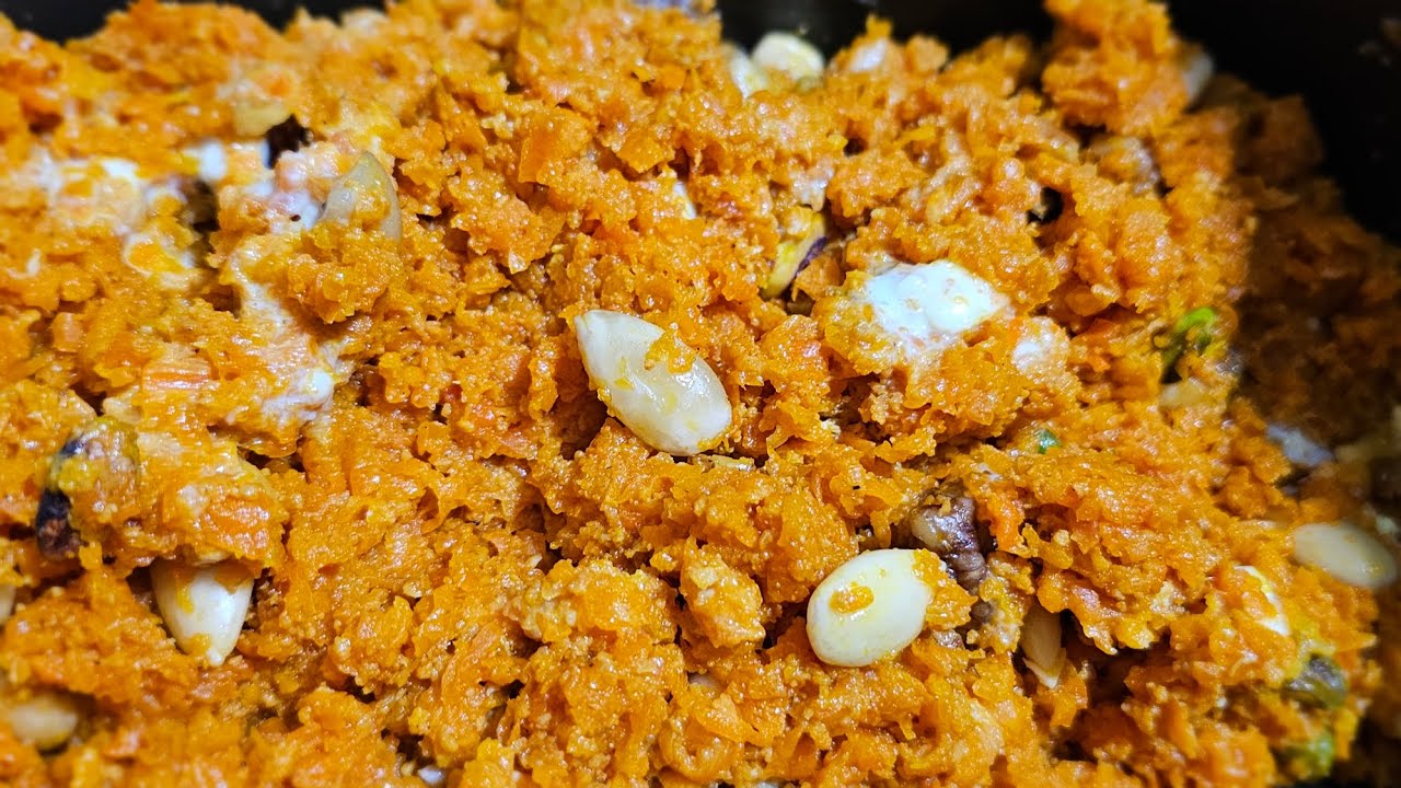 Gajar Ka Halwa Recipe | Homemade Carrot Halwa | Simple and Delicious Carrot Halwa Recipe