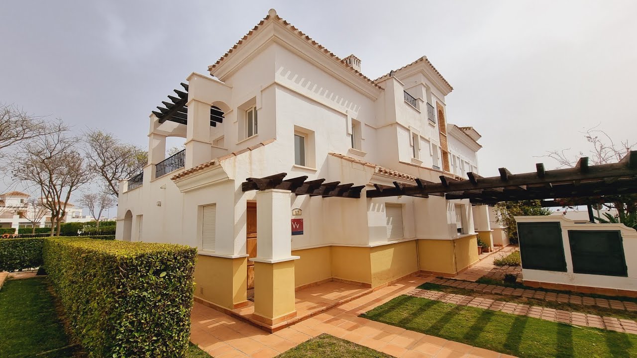 La Torre Golf Resort 2 Bed 2 Bath Townhouse over pool ..RARE location! Full Furn Full AC 134,995€