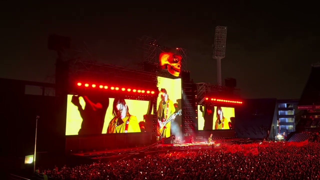 AIRBAG - Ella usó mi cabeza como un revólver (cover) [Estadio Vélez Sarsfield - 20-12-2024]