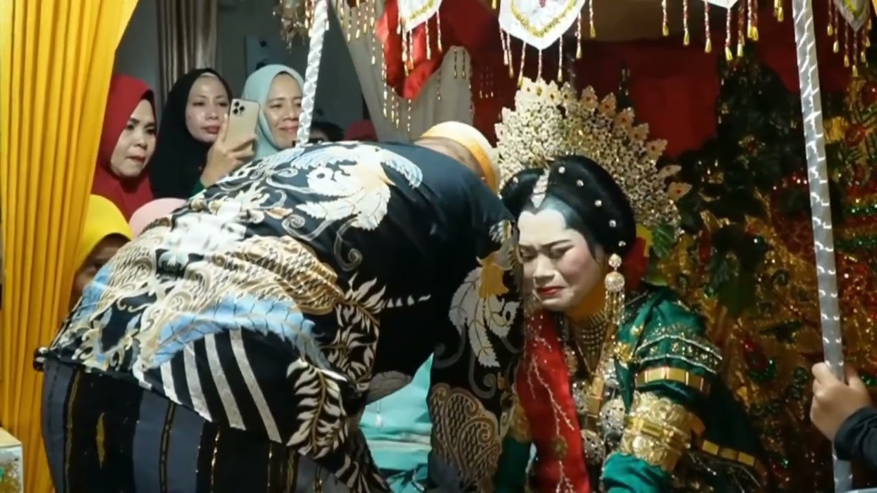 MOMEN HARU DAN BAHAGIA DI PROSESI MAPPACCI MEGAWATI #trending #maegadalle #video #fyp #viral 