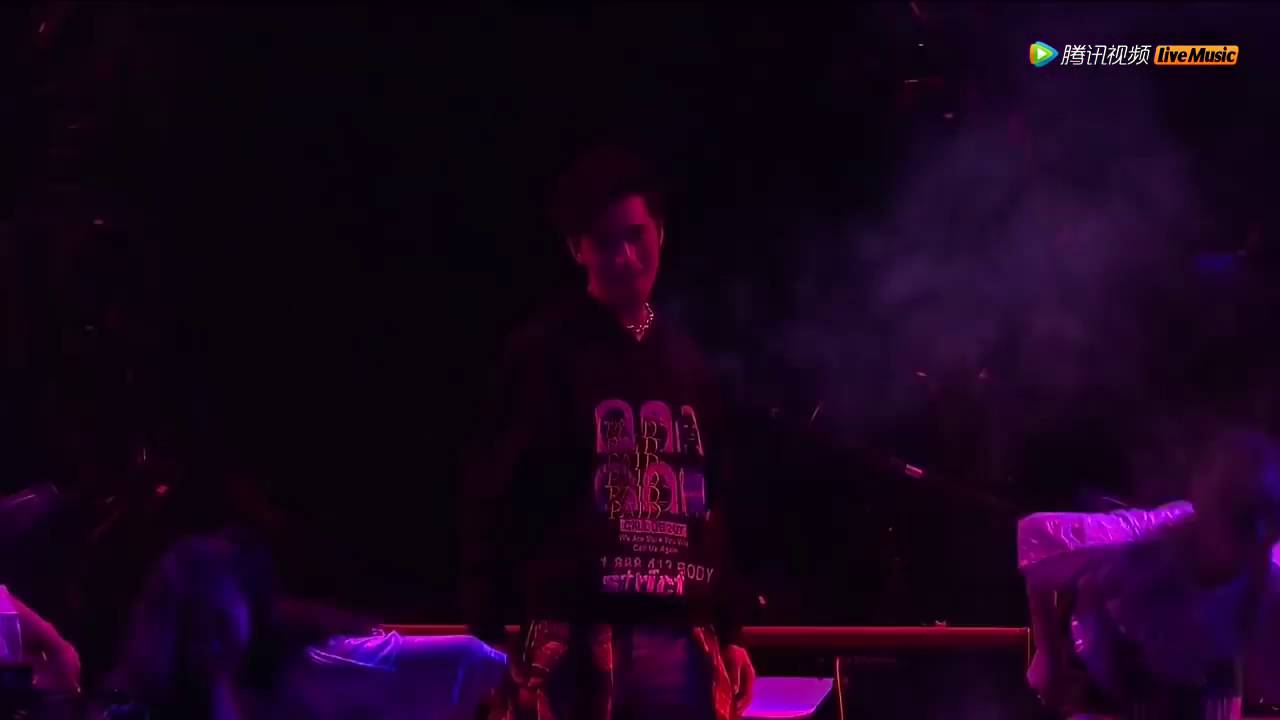 Xu weizhou  the best dance moves  ♡♡♡