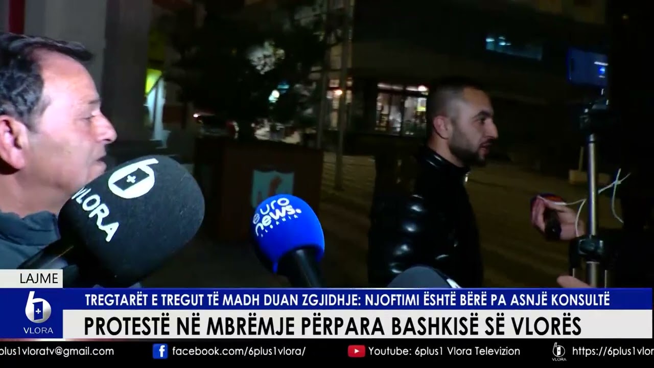 Protestë në mbrëmjen përpara Bashkisë së Vlorës. Tregtarët e tregut të madh duan zgjidhje