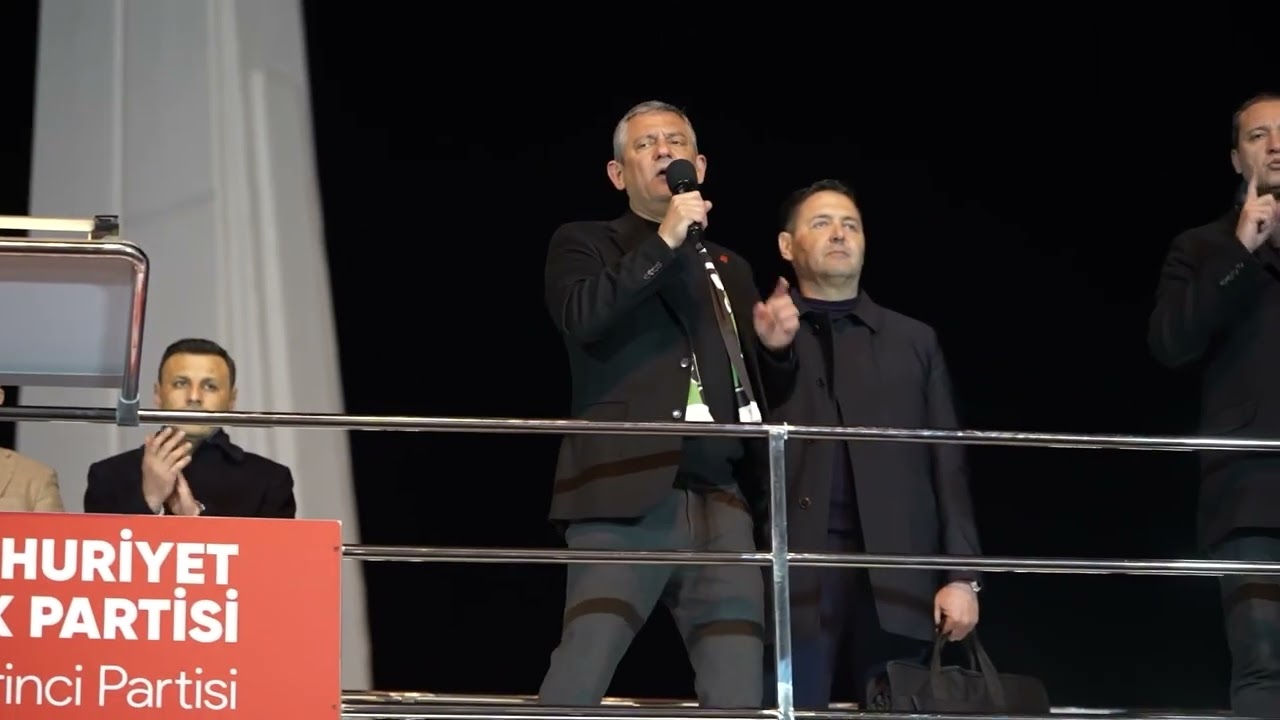 Özgür Özel: Meydana Bak Bakalım Beyim, Sen mi Güçlüsün, Biz mi?