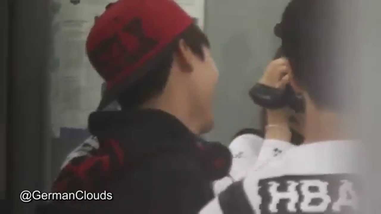 Bangtan Boys BTS 방탄소년단 @ Berlin 베를린 독일 Tegel Airport Arrival 140725 Showcase Fanmeeting