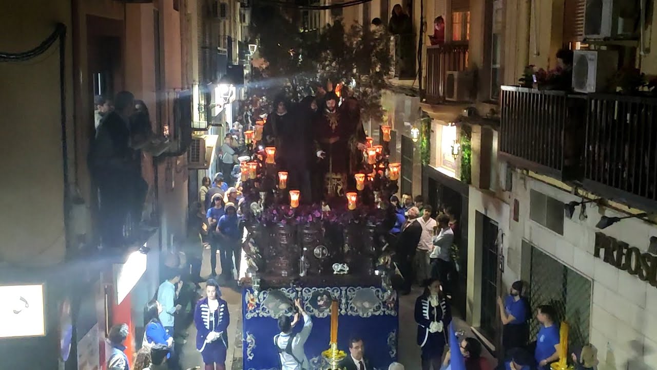 Cristo del Amor en su Prendimiento desde balcón, por calle Teodoro Calvache