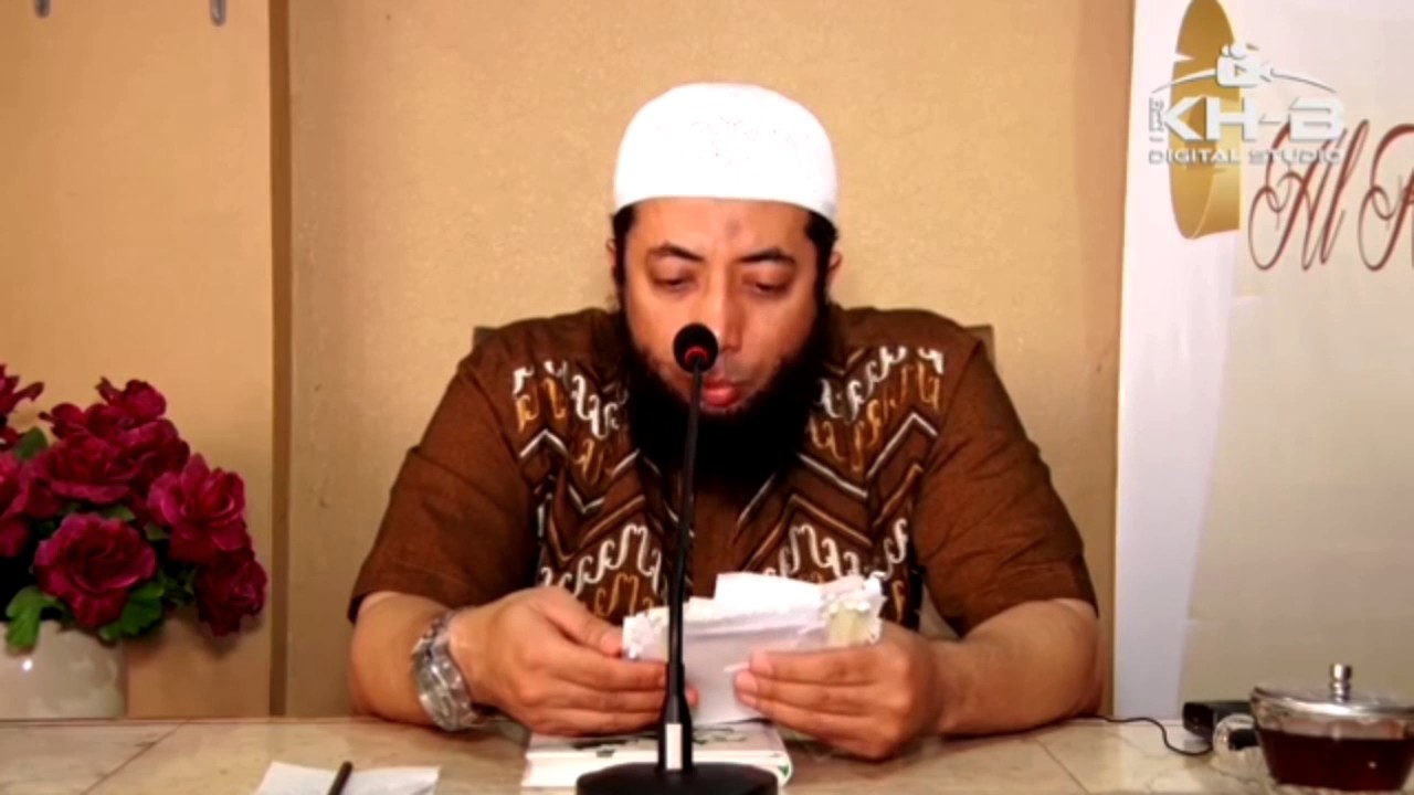 Hukum KUA Menjadi Wali Nikah - Ust Khalid Basalamah