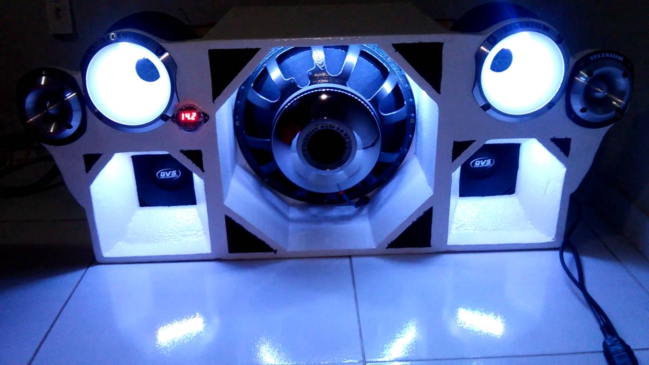 Junior Viana - Equipadora Modelo