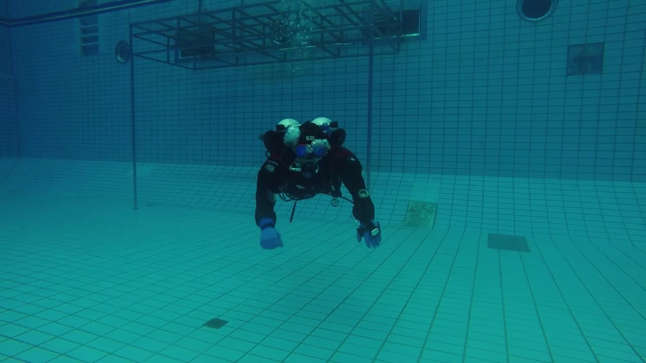 gue basic5 diving pool practice